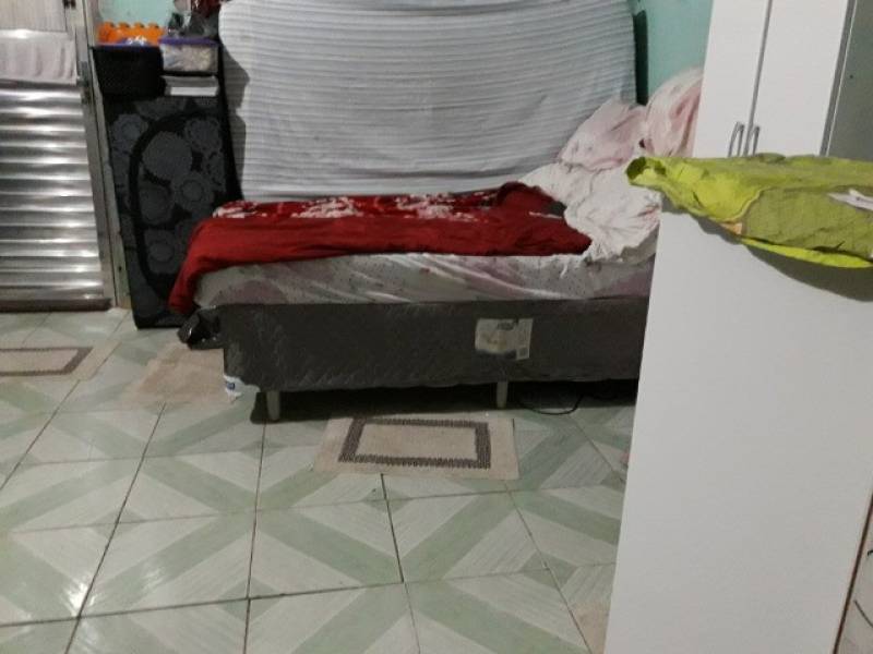 Casa 1 cômodo grande com banheiro 