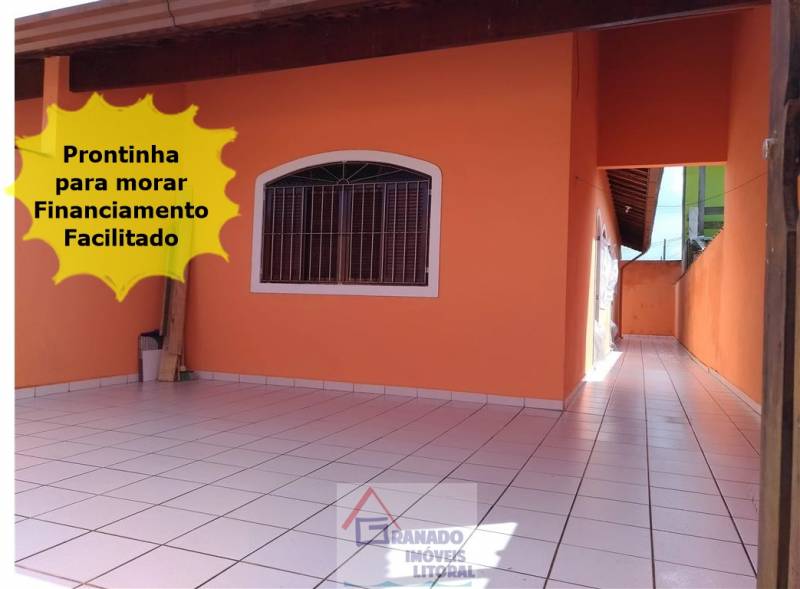 Casa com 2 dorm,2banheiros,2 vagas garagem, quintal!!