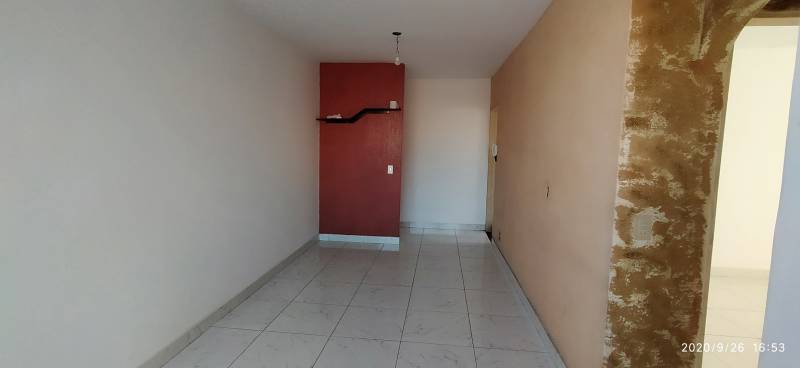 Apto todo reformado, exclente localição, próximo a varios comercios e pista de caminhada.