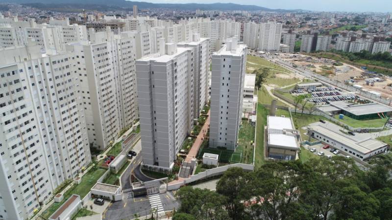 Apartamento com 02 quartos ao lado da estação Pirqueri