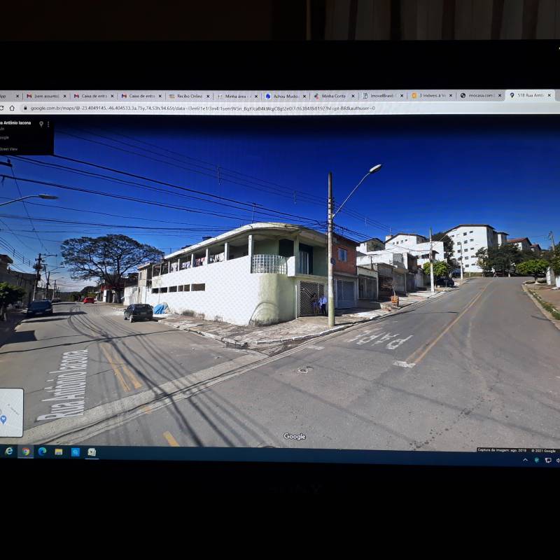 Casa Confortável e de esquina em Bonsucesso