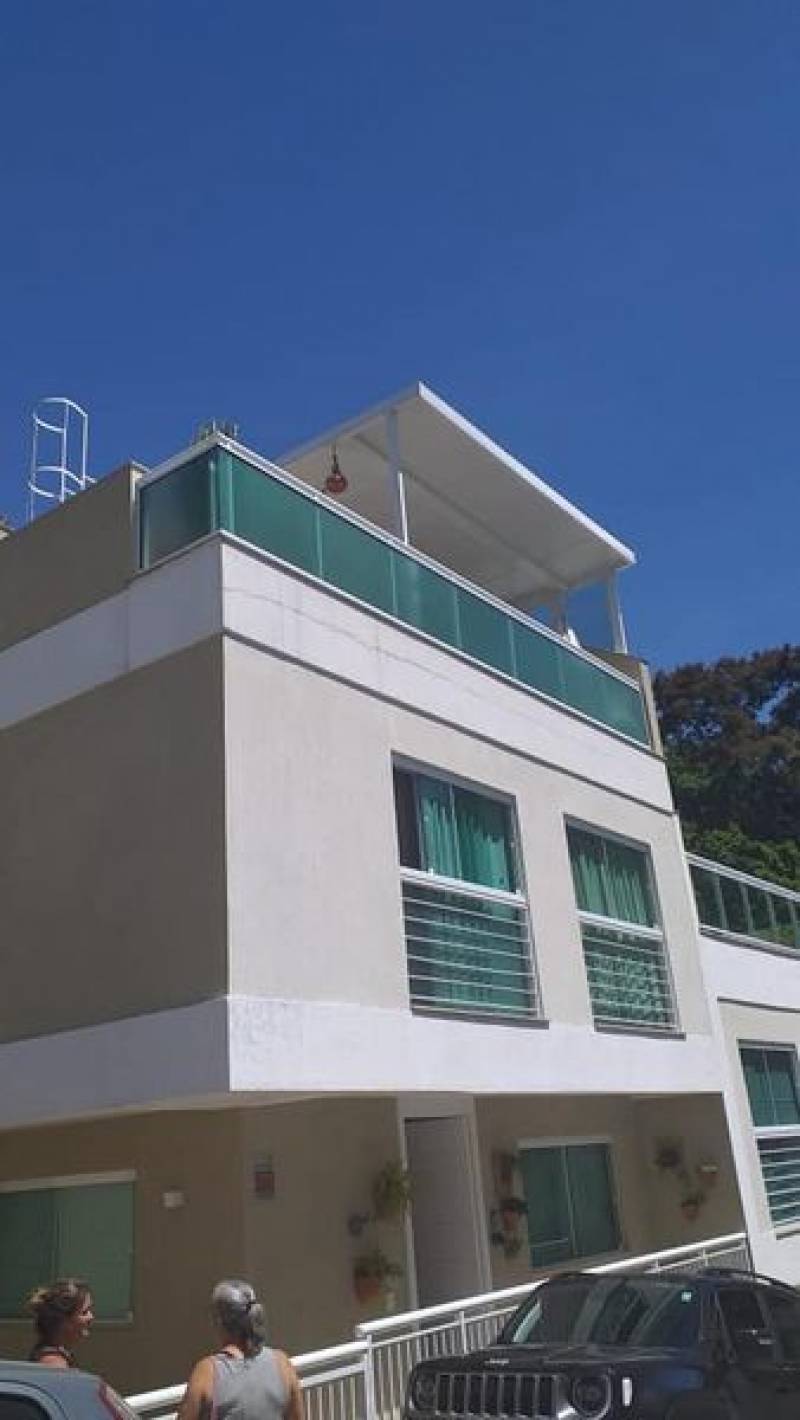 CASA TRIPLEX EM SÃO FRANCISCO/NITEROI