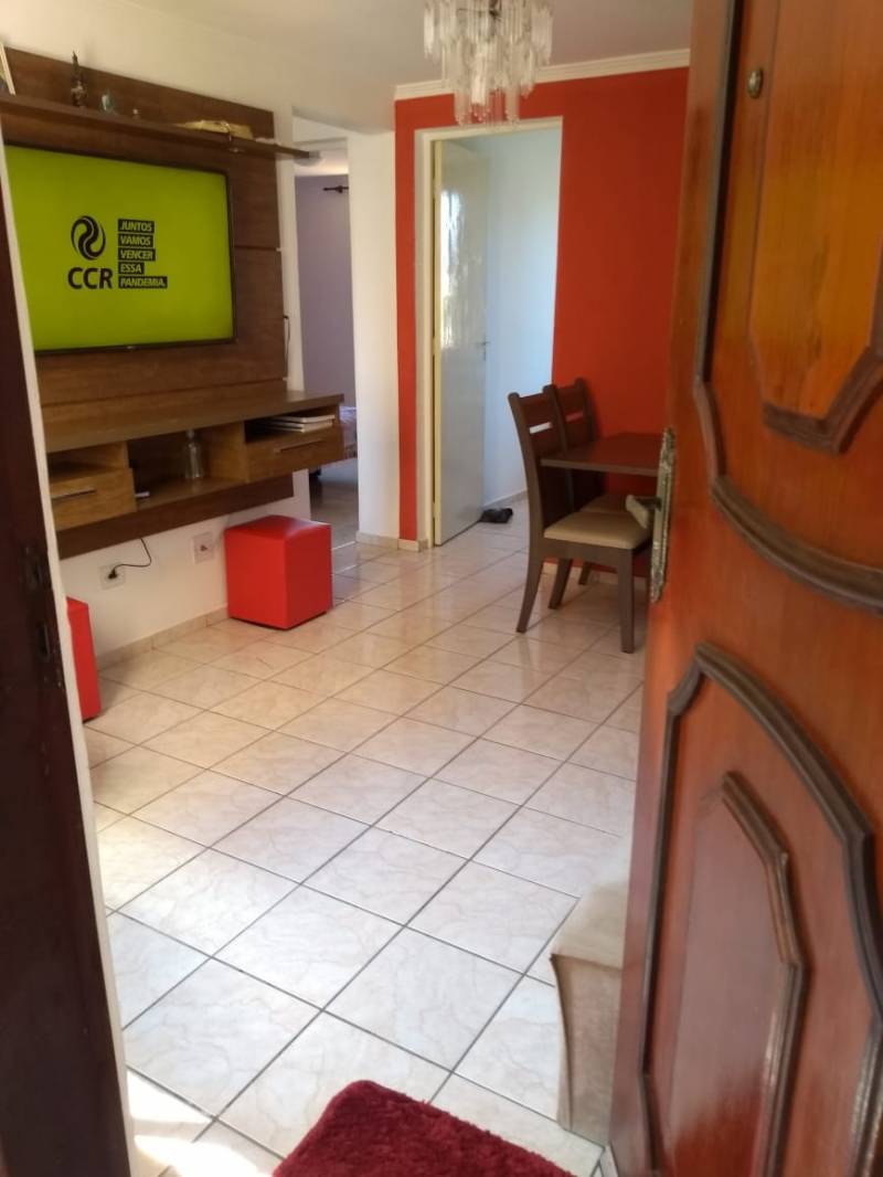 Vende se ou troca por casa