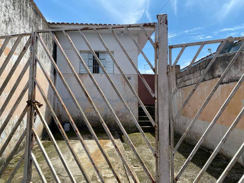 Vende Casa (aceita financiamento CEF)