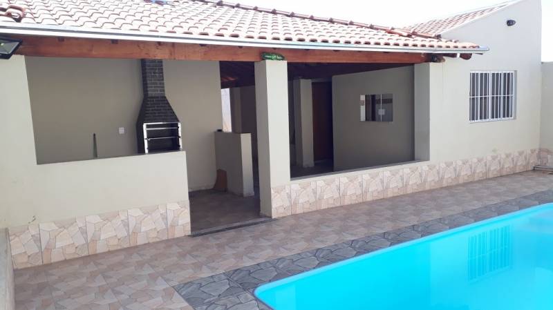 Vendo - Casa com Piscina em Cafelândia / SP
