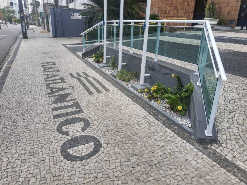 flat bonito de 48 mq. tudo reformado na melhor localizaçao de Fortaleza