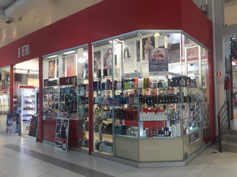 Vende-se Loja e Marca Di Vetro