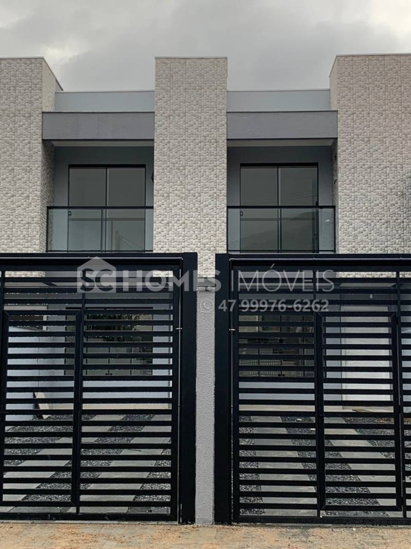 Sobrado Geminado no bairro Vila Nova em Porto Belo com 86 m²