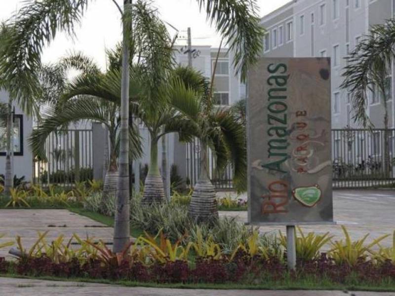 Vendo apartamento Parque Rio Amazonas: Face sombra, 3º andar com corredor