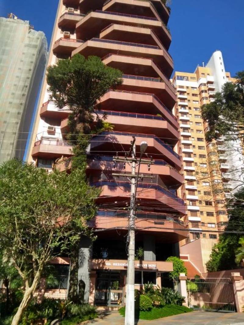 Apartamento luxuoso no centro de Novo Hamburgo