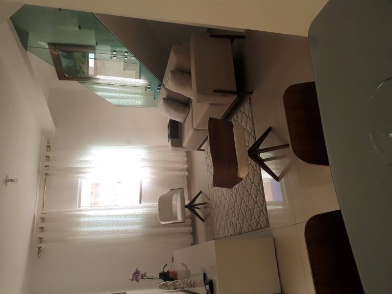Casa 3 quartos com piso laminado 