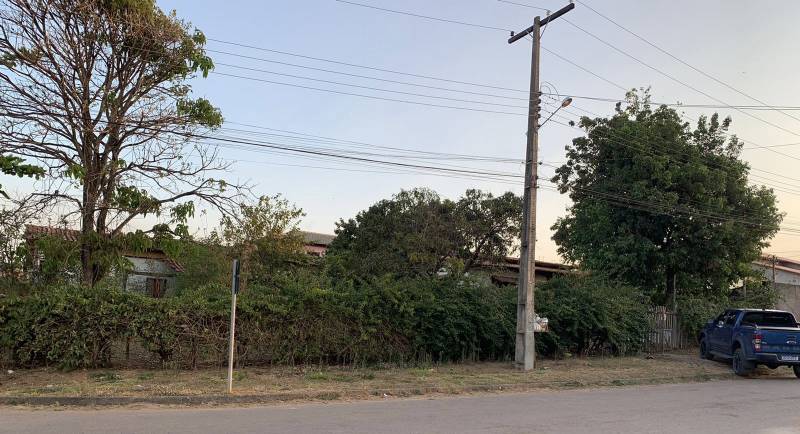Casa de esquina à venda, VALOR NEGOCIÁVEL!!! 