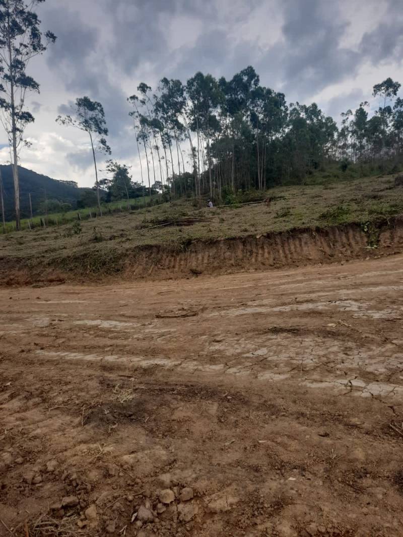 Lotes de 1000m² em Igaratá SP