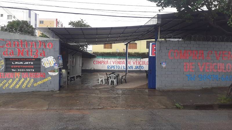 Passo ponto com fundo comércial.