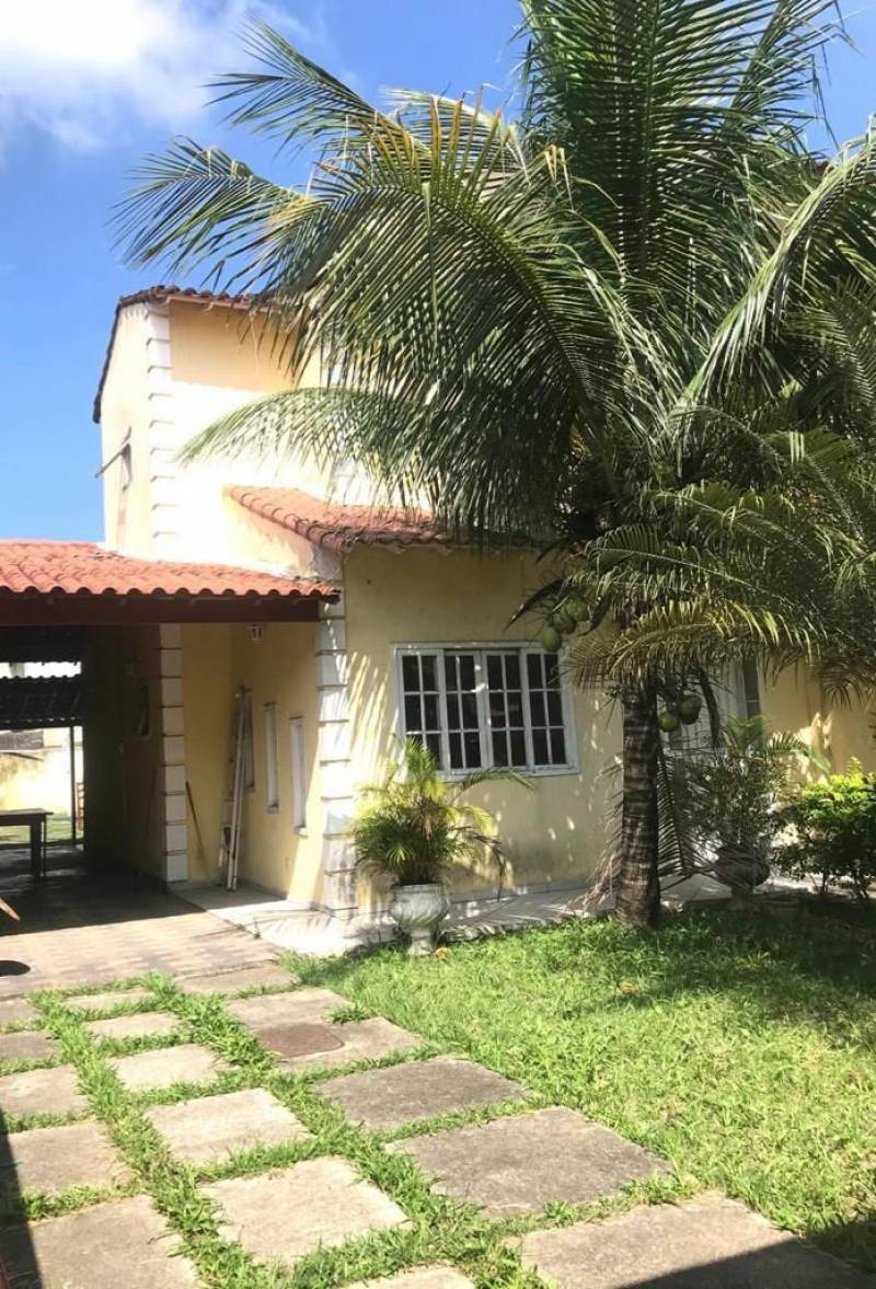 Casa duplex no melhor condomínio de Santa Cruz - RJ 
