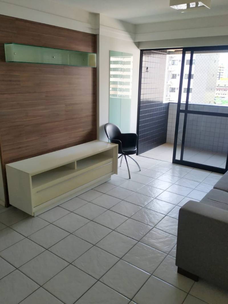 Apt 116m², nascente, varanda, 3 suítes e 3 vagas na Ponta Verde