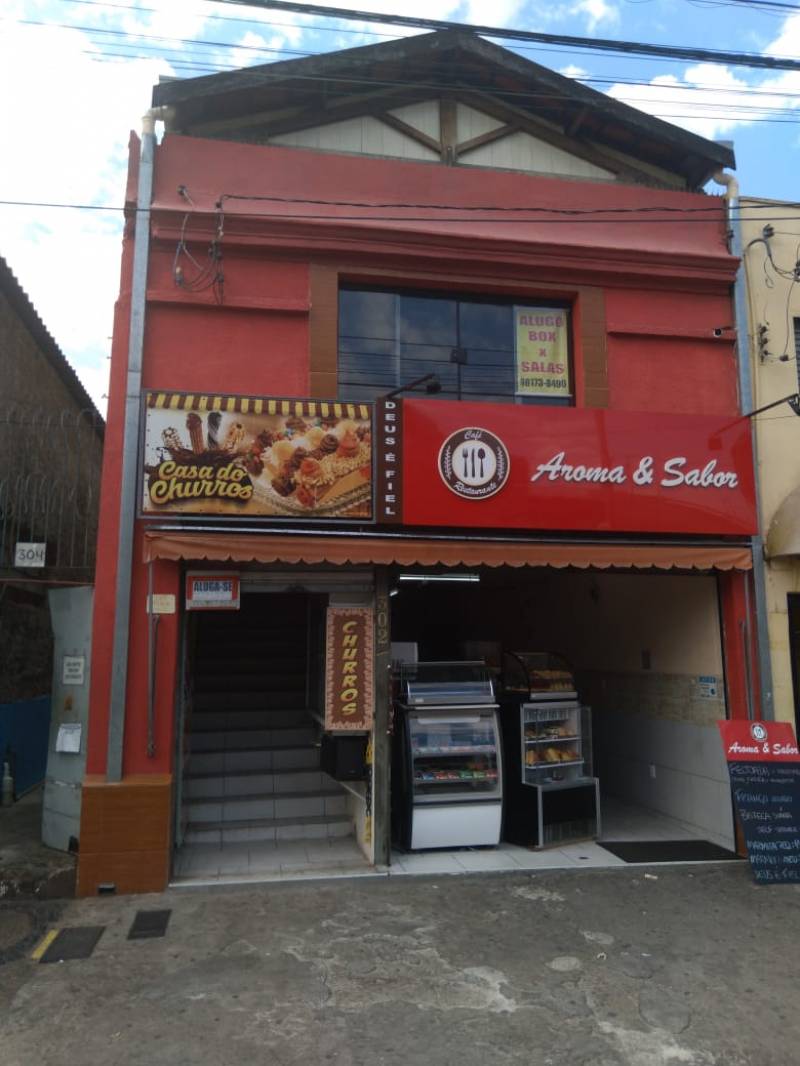 Prédio Comercial em frente ao TERMINAL METROPOLITANO