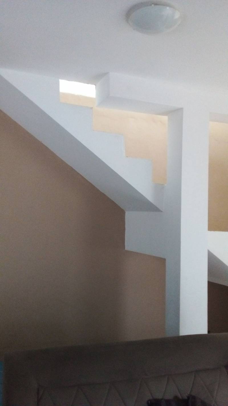 SOBRADO RECÉM-CONSTRUÍDO 