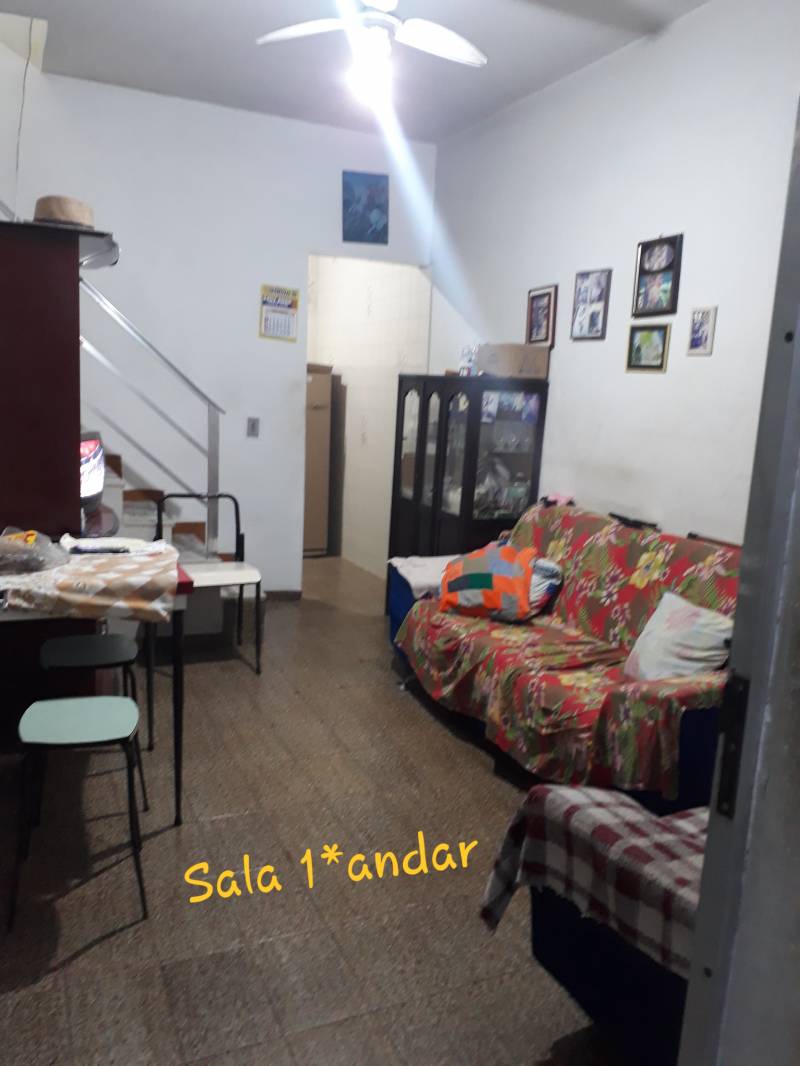 Casa 2 quartos a venda 