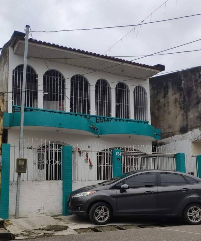 123meular.com Vende Ampla Casa de 3 Quartos No Bairro da Marambaia.