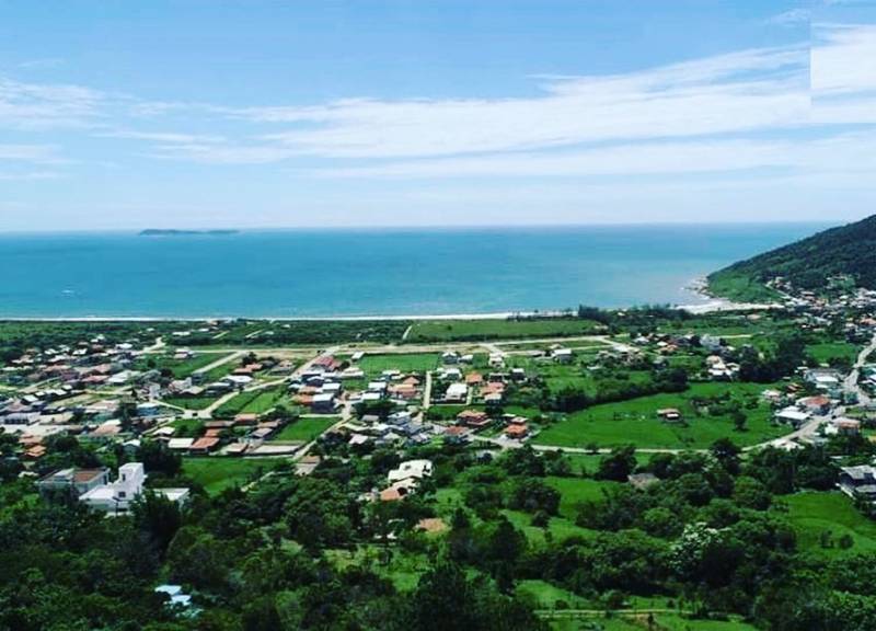 Casa 100 metros da praia da Gamboa