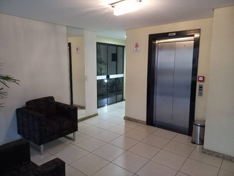 VENDO APARTAMENTO NO BAIRRO CANDEIAS