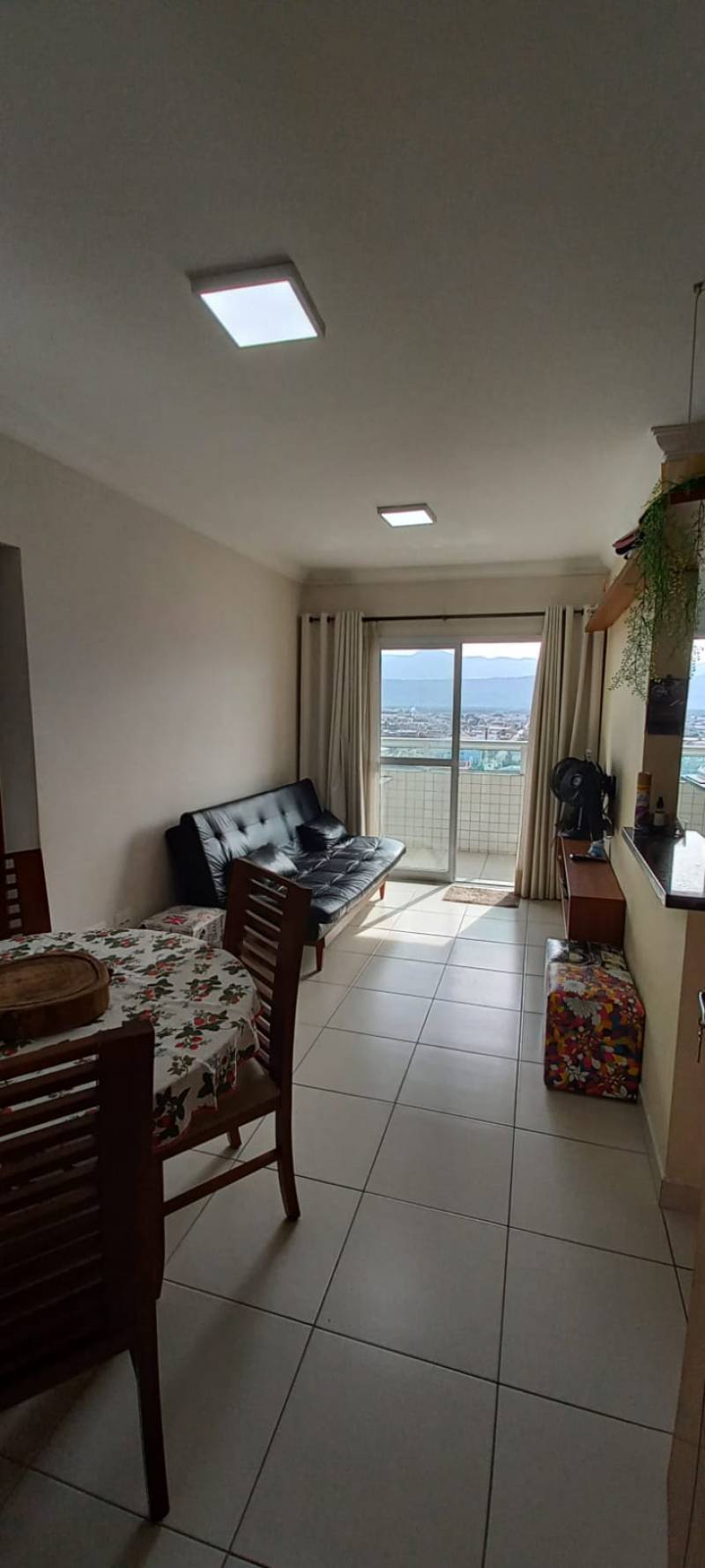 Apartamento em Vila Mirim 