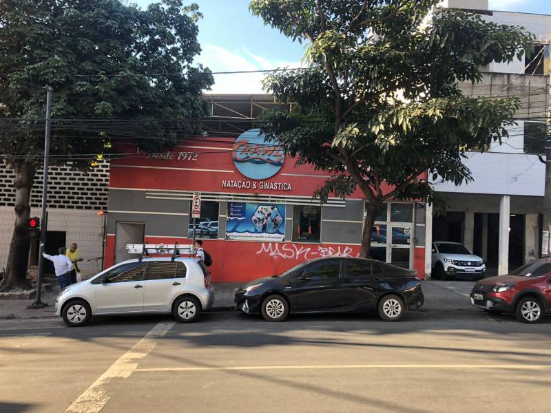 Aluga-se espaço perfeito para academia 