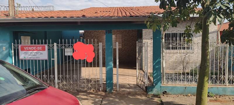 Casa em cidade grande mais com jeito de sitio