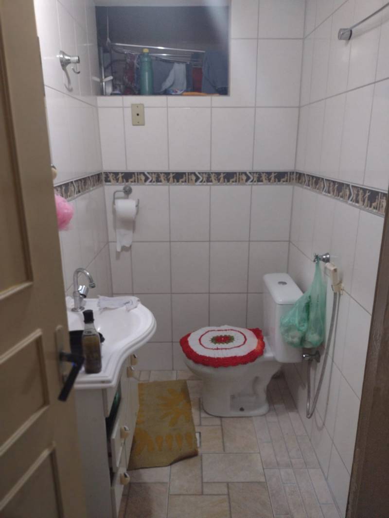 Vendo apartamento no Engenho da Rainha – 2 quartos -Aceitamos financiamento - 120.000,00