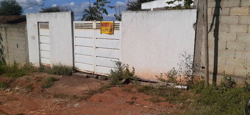 Casa a venda em Taubaté