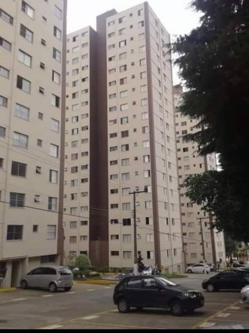 Aluga apartamento 