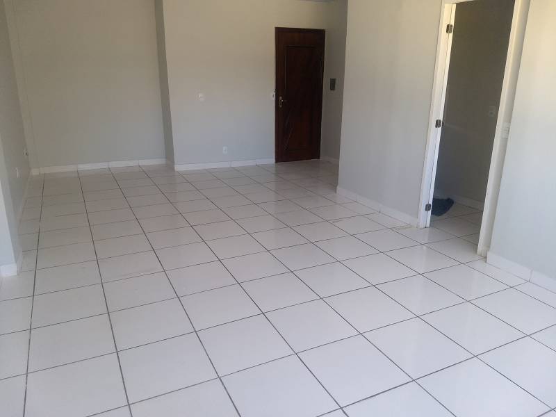 Oportunidade Vendo Sala CNB 01 LT 6/7 – 48m2 - Aceita Carro - Permuta/proposta - Sala Grande Reformada C/ Copa/lavabo/wc – Espaço para divulgar sua empresa na fachada