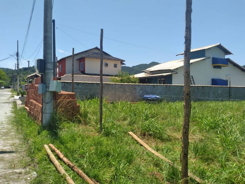 Lote 360m2 em condominio pronto pra construir