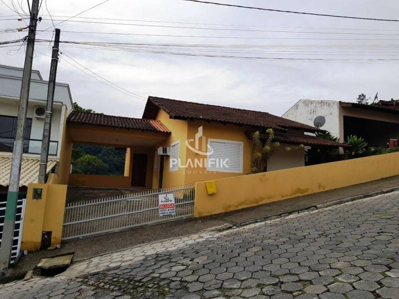 Casa à venda, 02 quartos + Apartamento 01 Quarto Ponta Russa - Brusque/SC