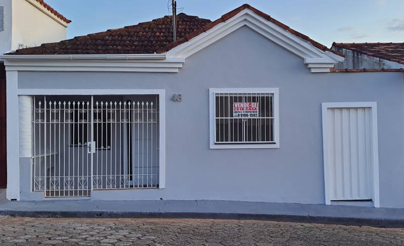 Vendo casa com terreno grande em Baependi, Sul de Minas Gerais, terra da Nhá Chica 