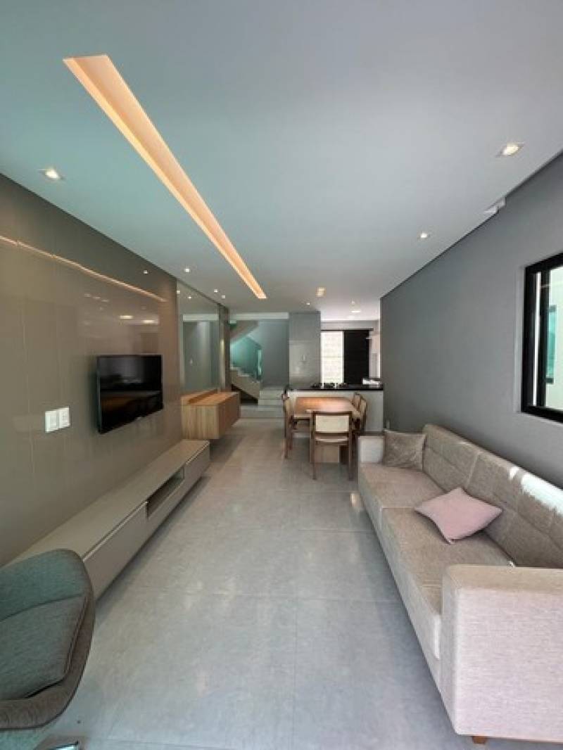 casa duplex em condomínio fechado