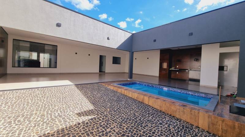CASA NOVA 3 QUARTOS COM PISCINA