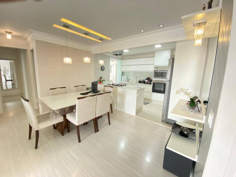 Apartamento com 3 Dormitórios Amplos em São Caetano do Sul