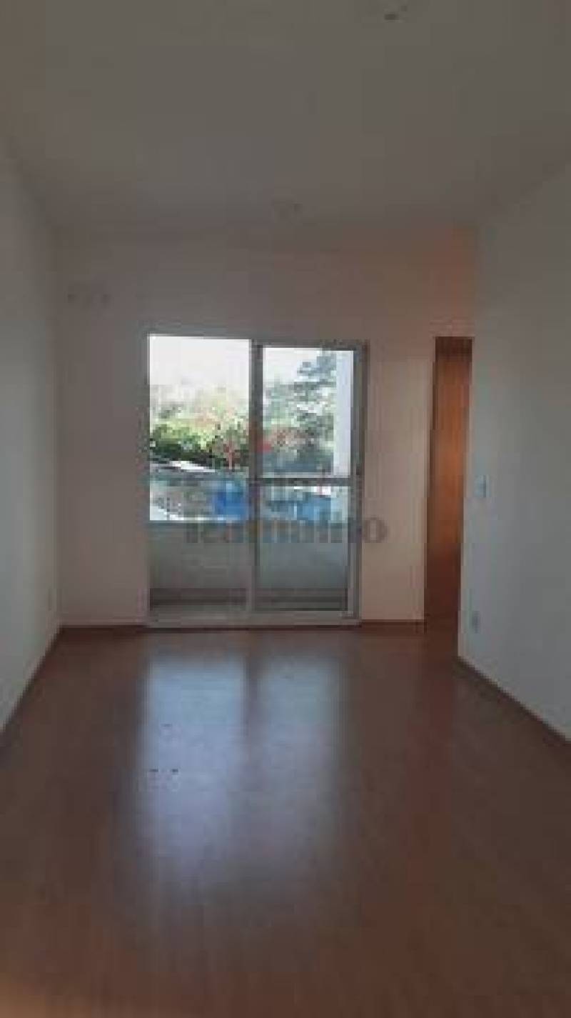 Alugo Apartamento NOVO