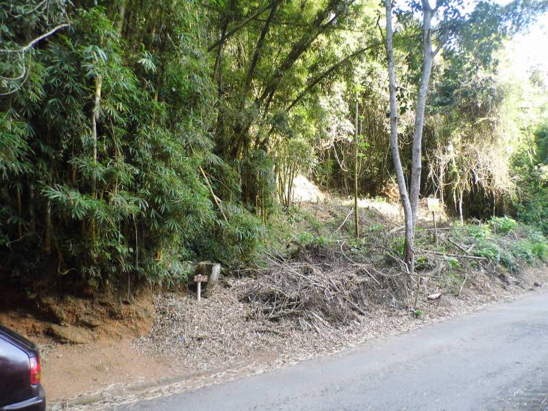 Lote de Terreno em Engenheiro Paulo de Frontin-RJ.	