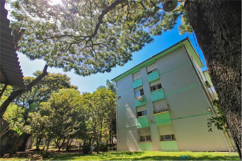 Apartamento de 41m² 1 dormitório 1 Vaga no Bairro Glória