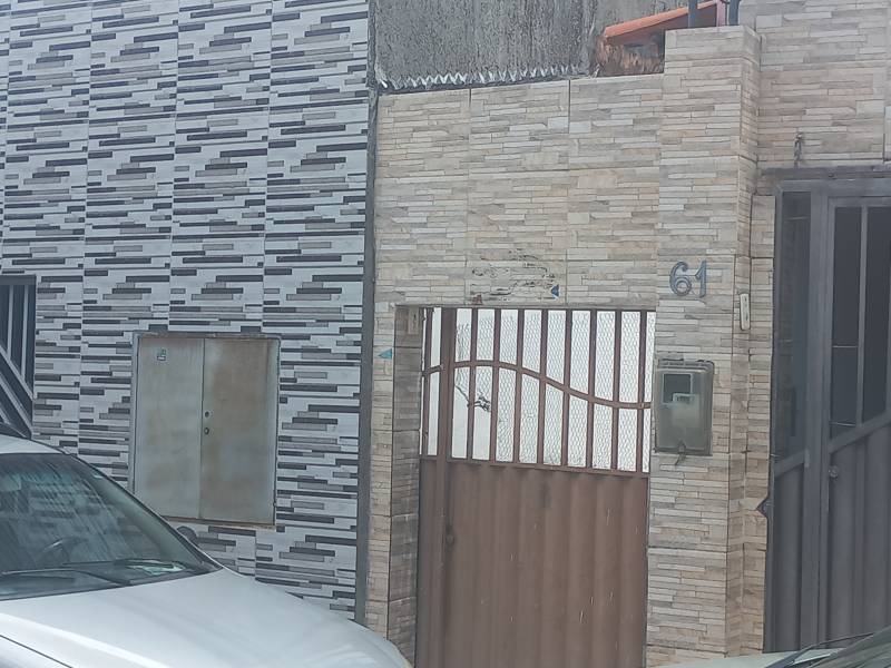 Aluga-se casa na travessa Raimundo Filgueira, 61 Nazaré 