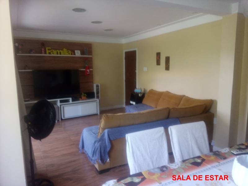 Apartamento fantasticamente espaçoso à venda com 4 quarto(s)