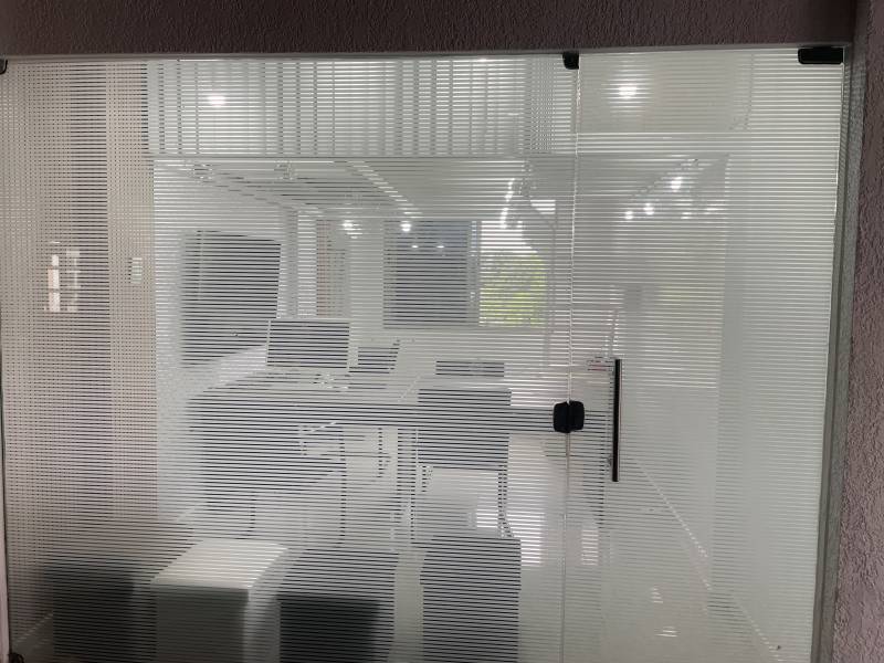 Sala Comercial com Jirau no Shopping Barra World