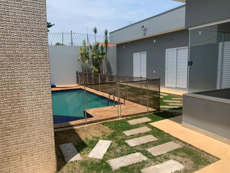Casa térrea no Residencial Quinta das Flores
