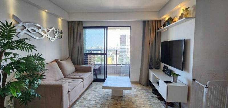 Apartamento na Encruzilhada com 2 suítes, closet, 64m² e 1 vaga