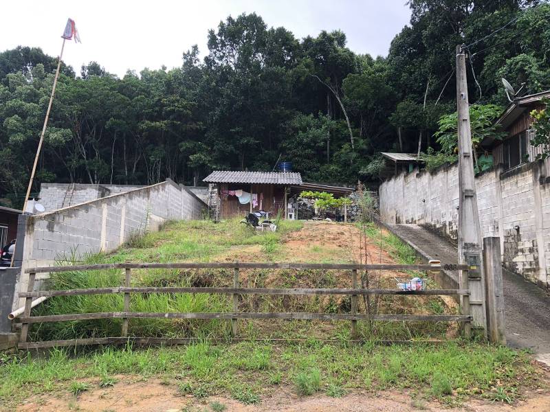 Terreno Lote em Zimbros 800m do Mar 300m² 12x25