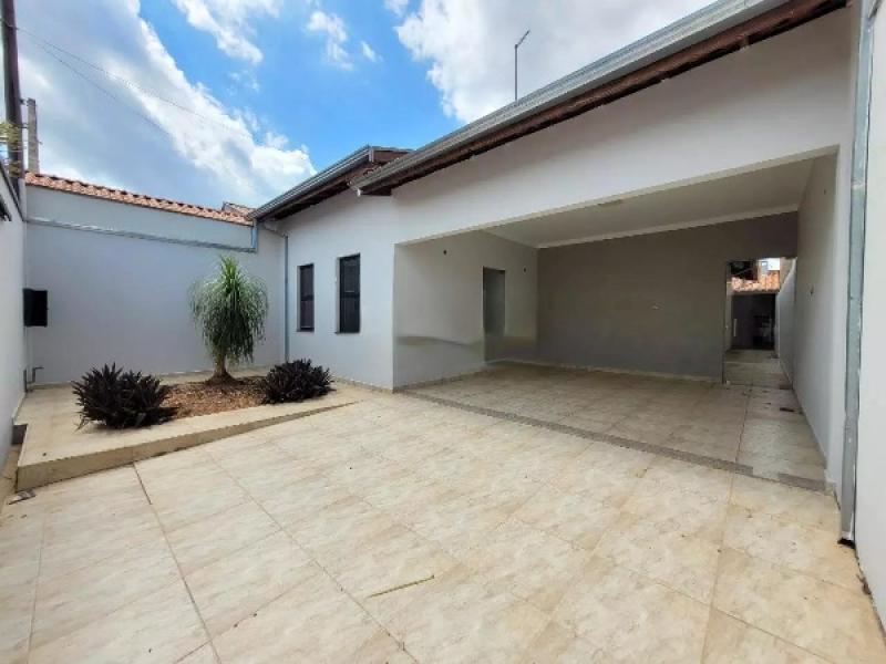 Alugo Linda Casa Ampla