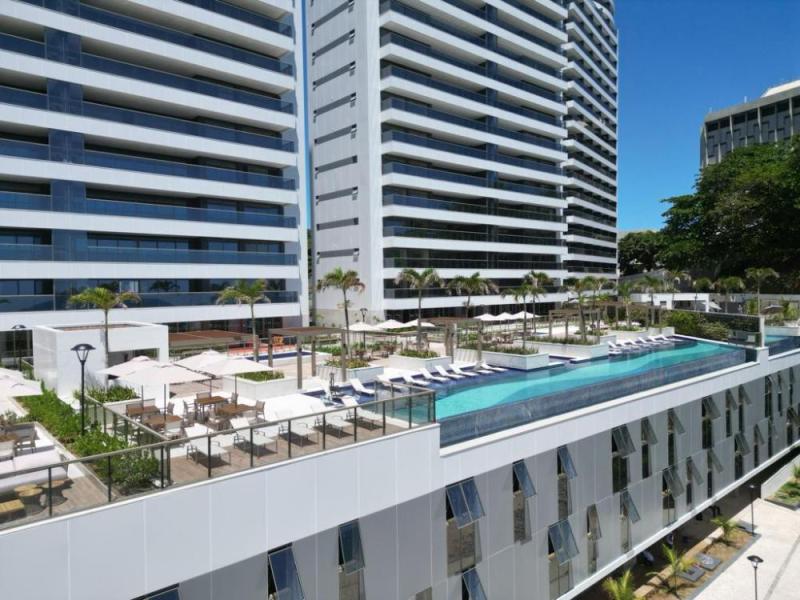 Apartamento Undae Ondina 245m², Andar Alto, Vista Mar, Lazer Completo.